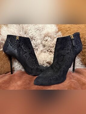 Gucci Women's Black Embossed Suede Stiletto Zipper Ankle Boots